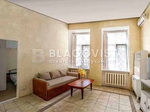 квартира за адресою Рейтарська вул., 25
