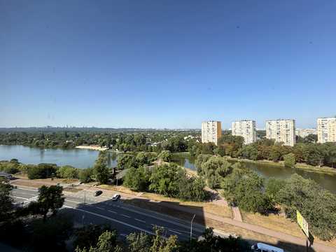 квартира за адресою Райдужна вул., 9