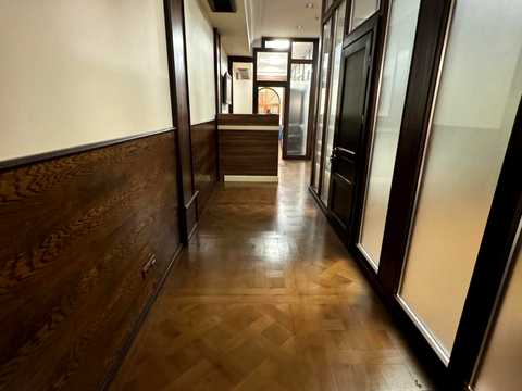 комерційна за адресою Жилянська вул., 72