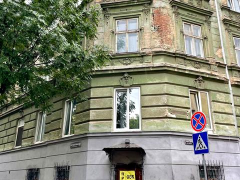 коммерческая по адресу Декарта ул., 24