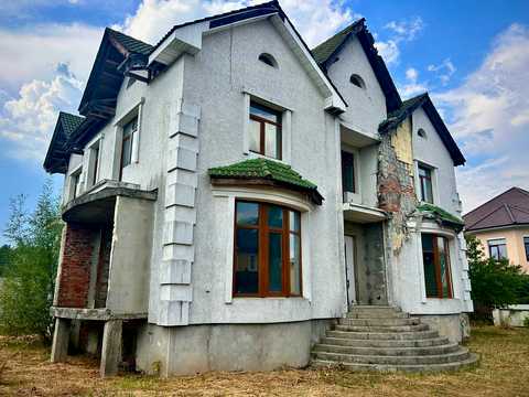 будинок за адресою Вишнева, 5