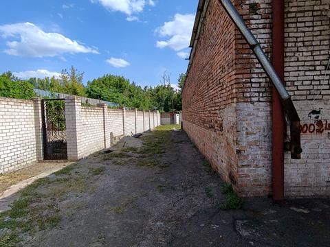 комерційна за адресою Радистів вул., 54