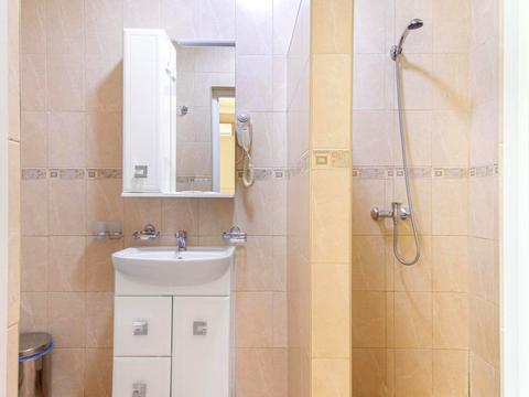 комерційна за адресою Трускавець, Роксолани вул., 24