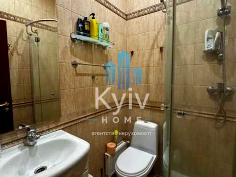 будинок за адресою Центральна вул., 4