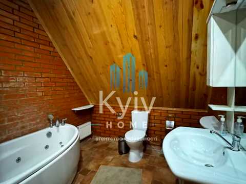 будинок за адресою Центральна вул., 4