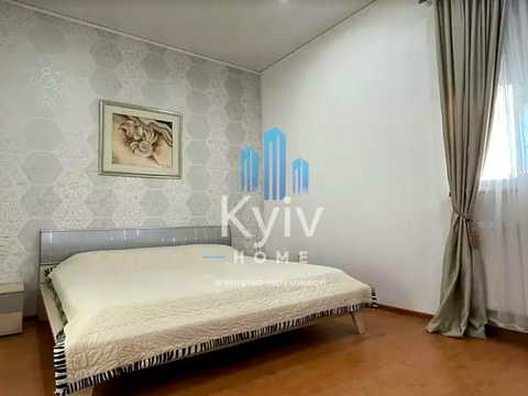 будинок за адресою Центральна вул., 4