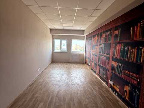 комерційна за адресою Євгена Сверстюка вул. (Марини Раскової), 11