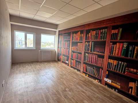 комерційна за адресою Євгена Сверстюка вул. (Марини Раскової), 11