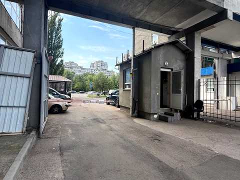 комерційна за адресою Євгена Сверстюка вул. (Марини Раскової), 11