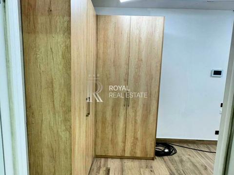 комерційна за адресою Київ, Дніпровська набережна вул., 18-Б