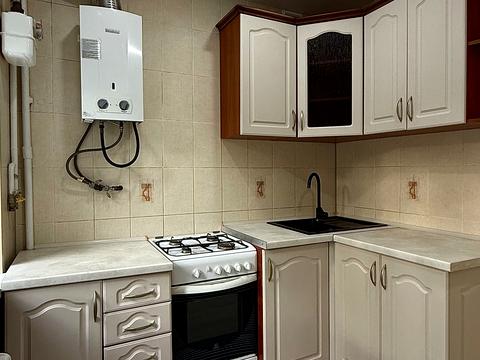 квартира за адресою смт. Озерне, Авіаційна вул., 42
