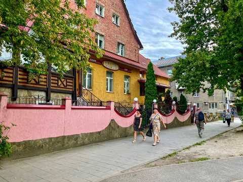комерційна за адресою Городоцька вул., 207