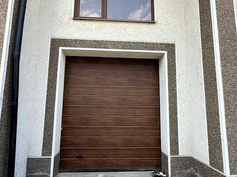 дом по адресу с. Рясное-русское, Наукова, 1