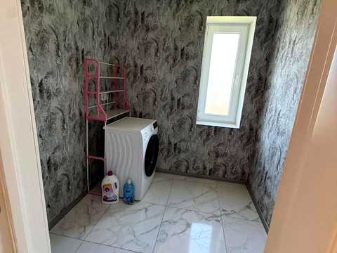 дом по адресу с. Рясное-русское, Наукова, 1