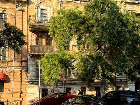 комерційна за адресою Університетська вул. (Щепкіна), 3