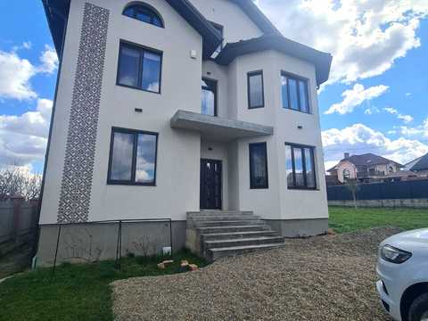 будинок за адресою Українська вул.