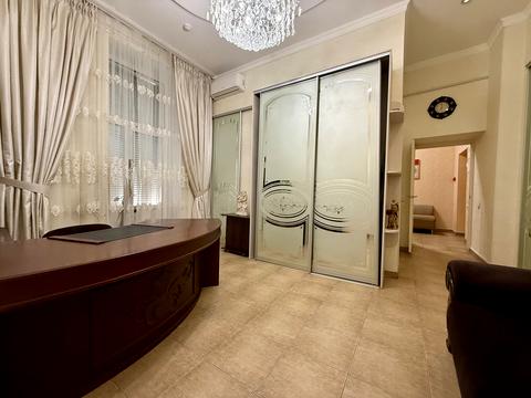 комерційна за адресою Соборна вул., 45
