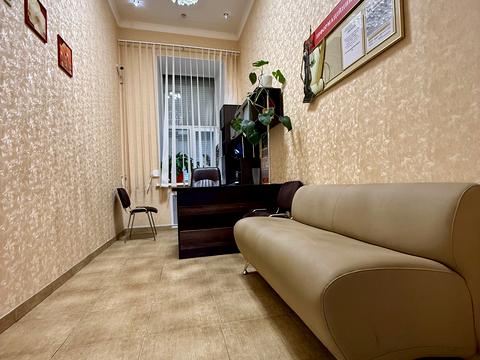 комерційна за адресою Соборна вул., 45
