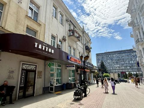комерційна за адресою Соборна вул., 45