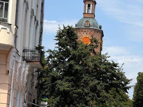комерційна за адресою Соборна вул., 45