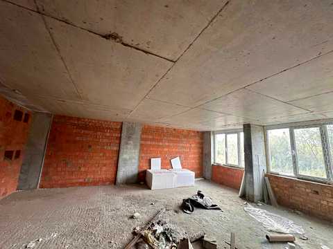 комерційна за адресою Роксоляни вул., 157