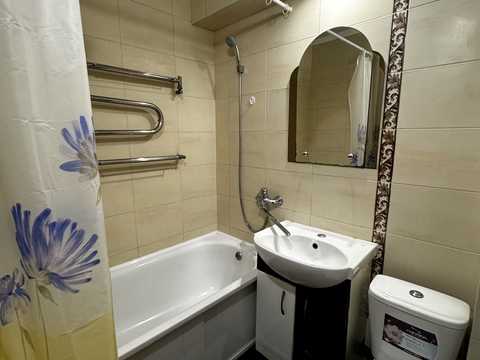 квартира за адресою Рівне, Степана Бандери вул., 36а
