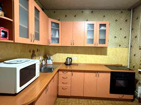 квартира за адресою Анни Ахматової вул., 15
