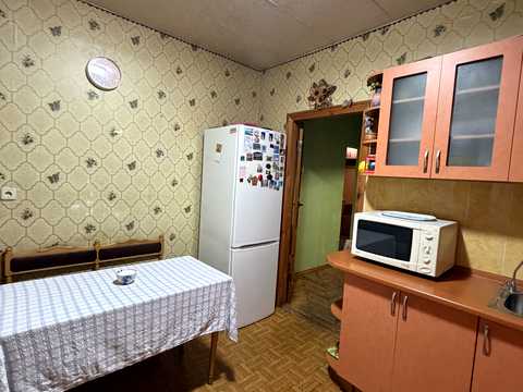квартира за адресою Анни Ахматової вул., 15