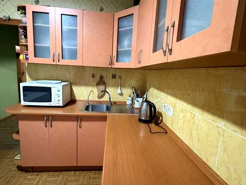 квартира за адресою Анни Ахматової вул., 15