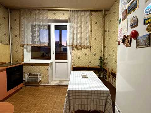 квартира за адресою Анни Ахматової вул., 15