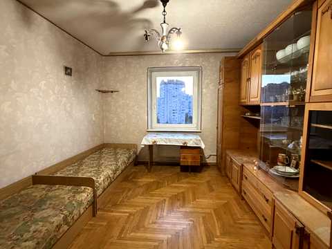квартира за адресою Анни Ахматової вул., 15