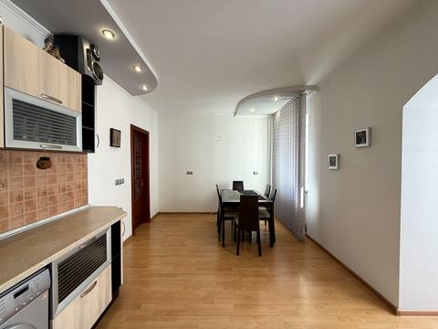 квартира за адресою Гната Хоткевича вул., 44В
