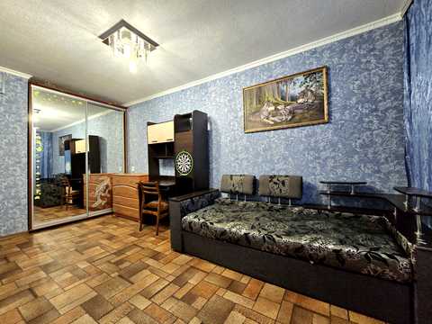 квартира за адресою Молодіжна вул., 21