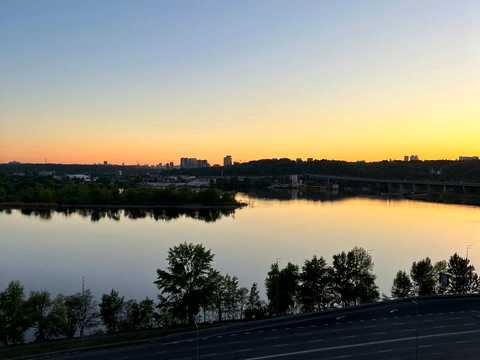 квартира за адресою Дніпровська набережна вул., 15-Є