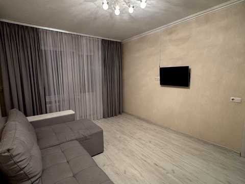квартира за адресою Срібнокільська вул., 8