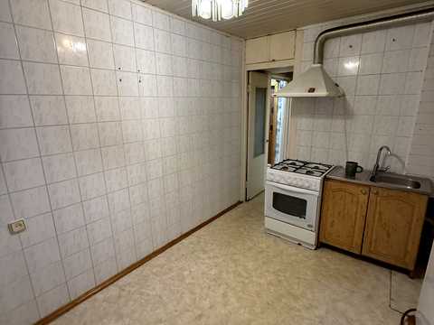 квартира за адресою Калинова вул., 72