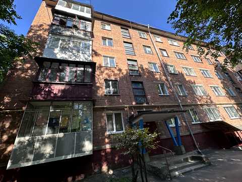 квартира за адресою Бажана вул., 16