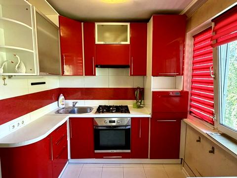 квартира за адресою Космонавтів вул., 42