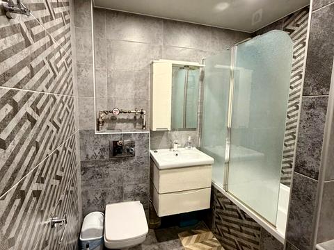 квартира за адресою Космонавтів вул., 42