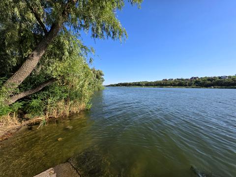 будинок за адресою с. Дніпрове, Центральная