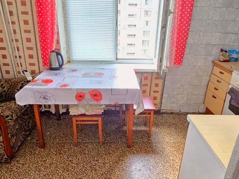 квартира за адресою Автозаводська вул., 10