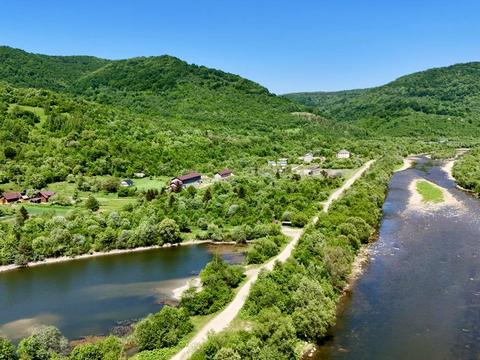 комерційна за адресою Лесі Українки вул., 30