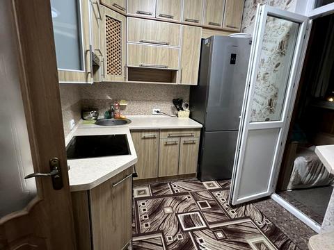 квартира за адресою Захисників України вул. (1-го Травня), 42