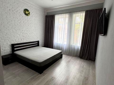 квартира за адресою Сергія Єфремова вул., 23