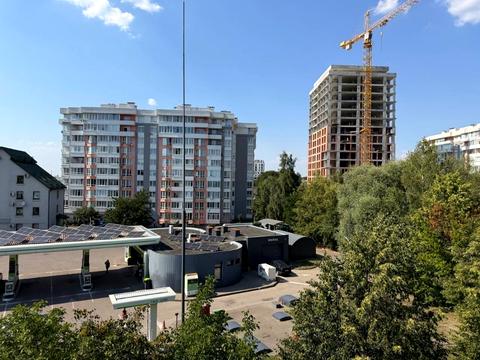 комерційна за адресою Зелена вул., 283