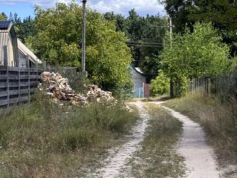 участок по адресу Лісова