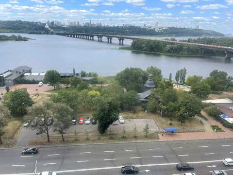 квартира за адресою Дніпровська набережна вул., 3