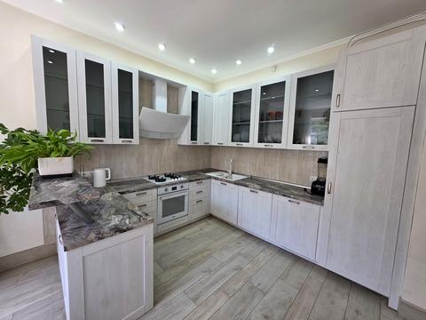 будинок за адресою Михайла Комарова вул., 146