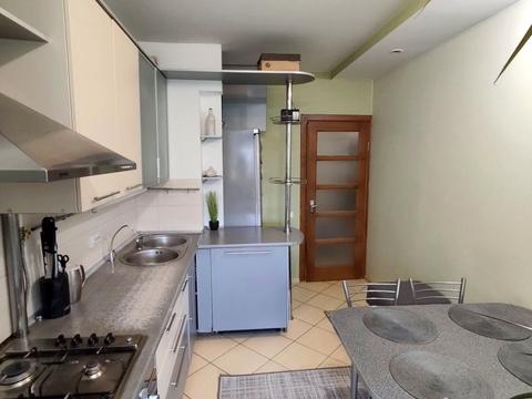 квартира за адресою Академіка Грушевського вул., 42