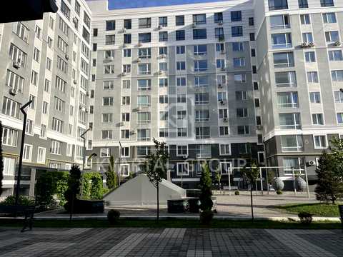 комерційна за адресою Івана Кожедуба вул., 8-A